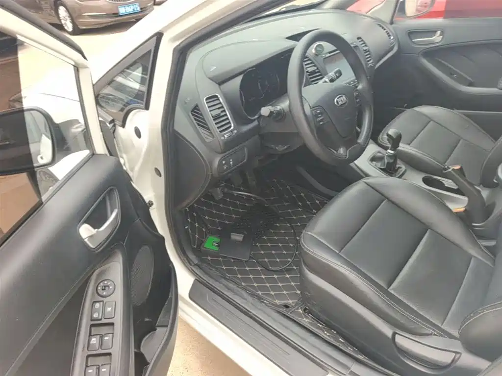 Kia K3 2015 1.6L Manual GL фото 16