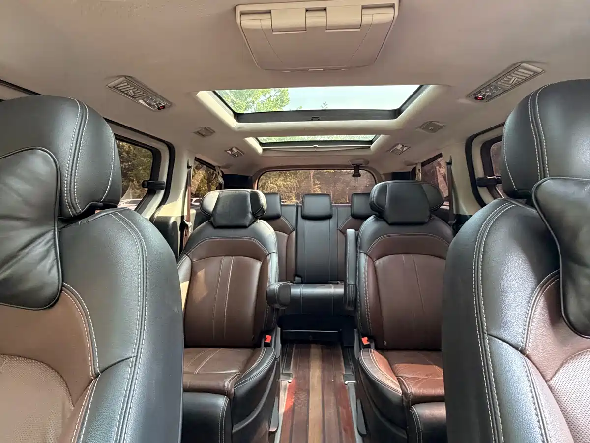 Photo 9 - SAIC Maxus Maxus G10