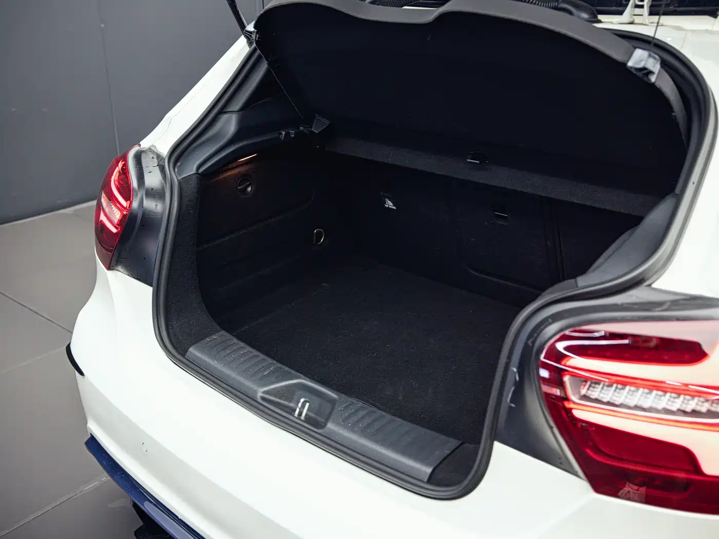 Mercedes-Benz A-Class AMG (Import) 2016 AMG A 45 4MATIC фото 22