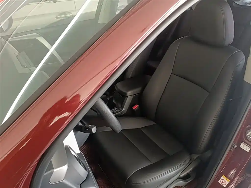 Toyota RAV4 Rongfang 2016 2.0L CVT 2WD Trend (China V) фото 15