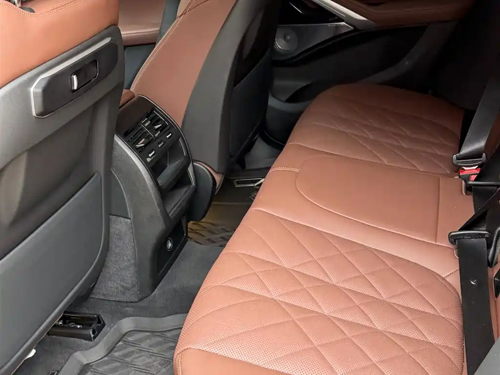 BMW X6 2023 xDrive30i M Sport Package фото 10