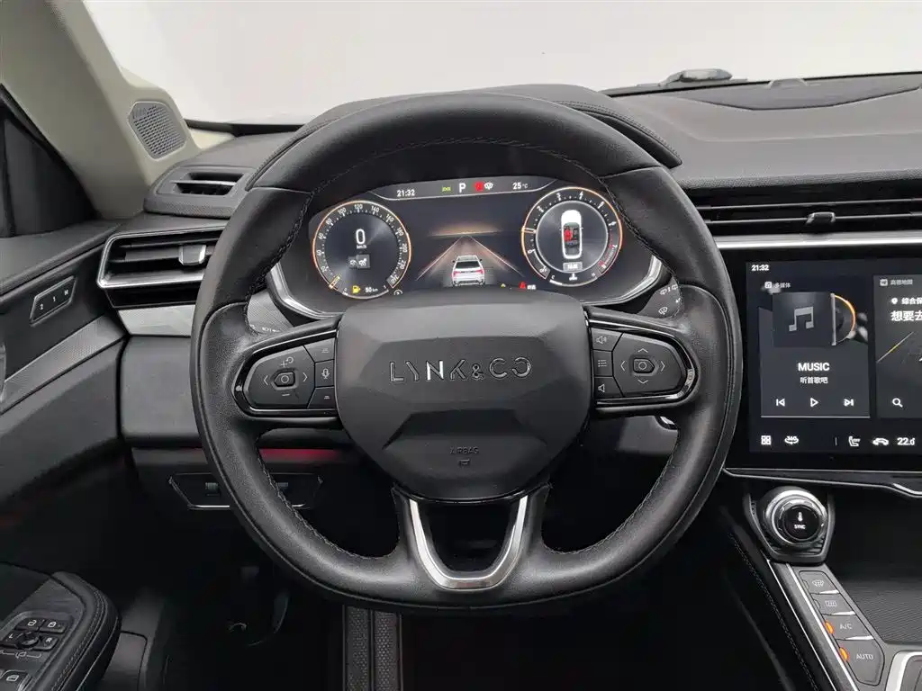 Lynk & Co 01 2021 2.0TD 2WD Pro фото 11