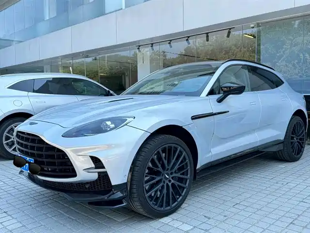  Aston Martin Aston Martin DBX 2023 Model 4.0T V8 707
