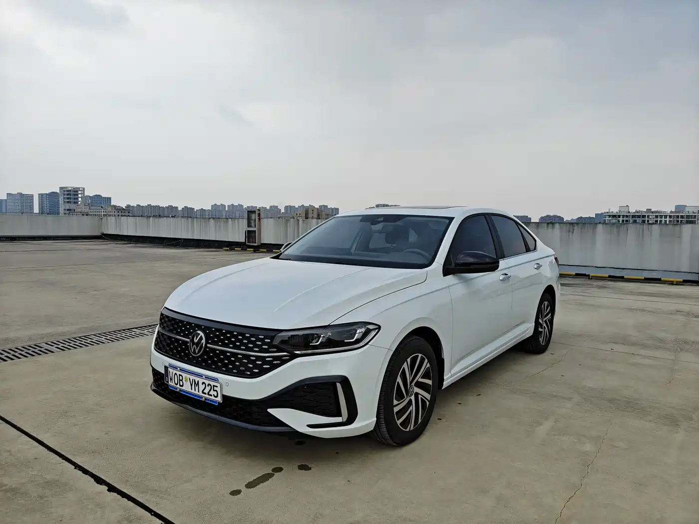 Volkswagen Lavida 2024 Model 300TSI DSG Starlight Leading Edition