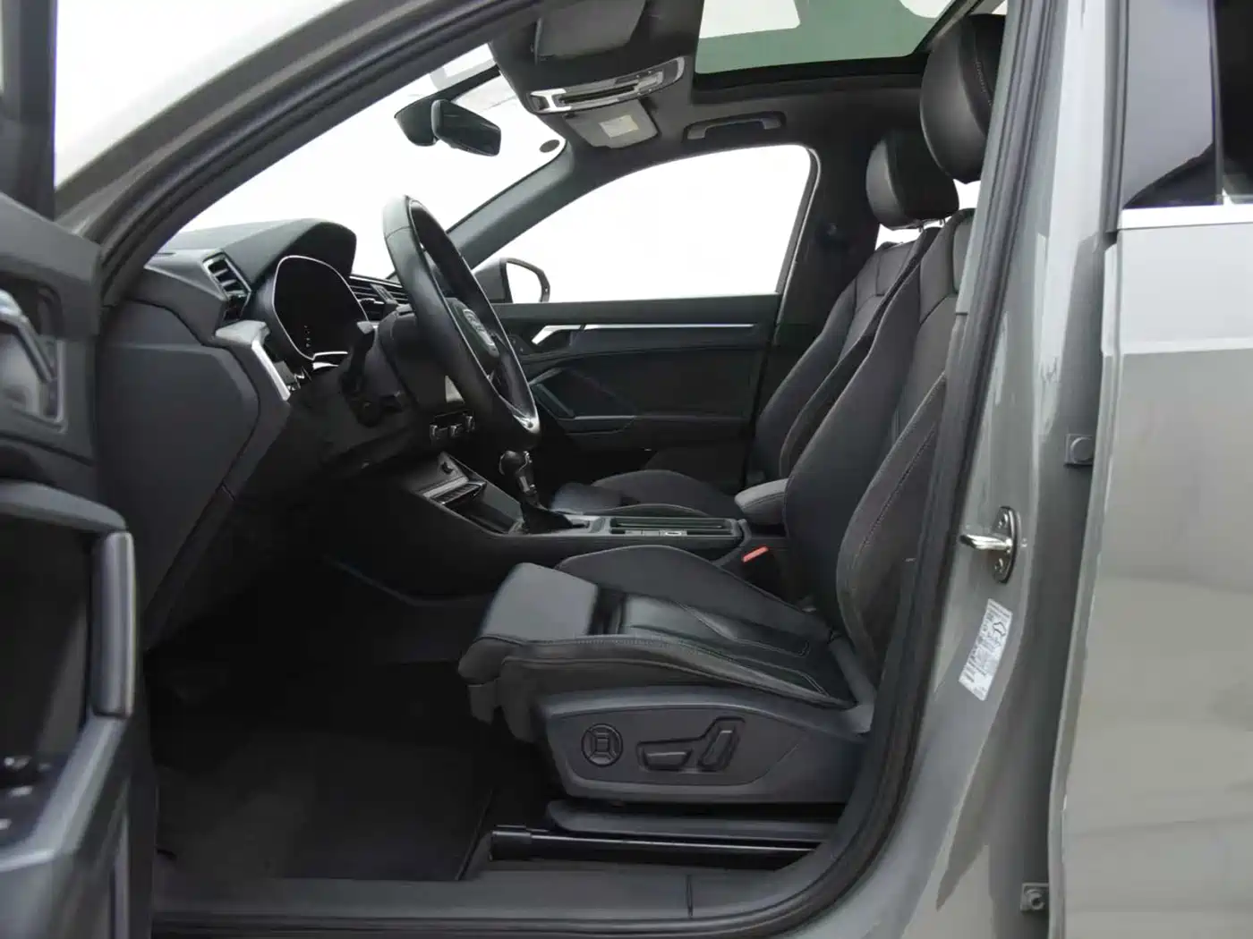 Audi Q3 2023 35 TFSI Progressive Dynamic (1.5T) фото 8