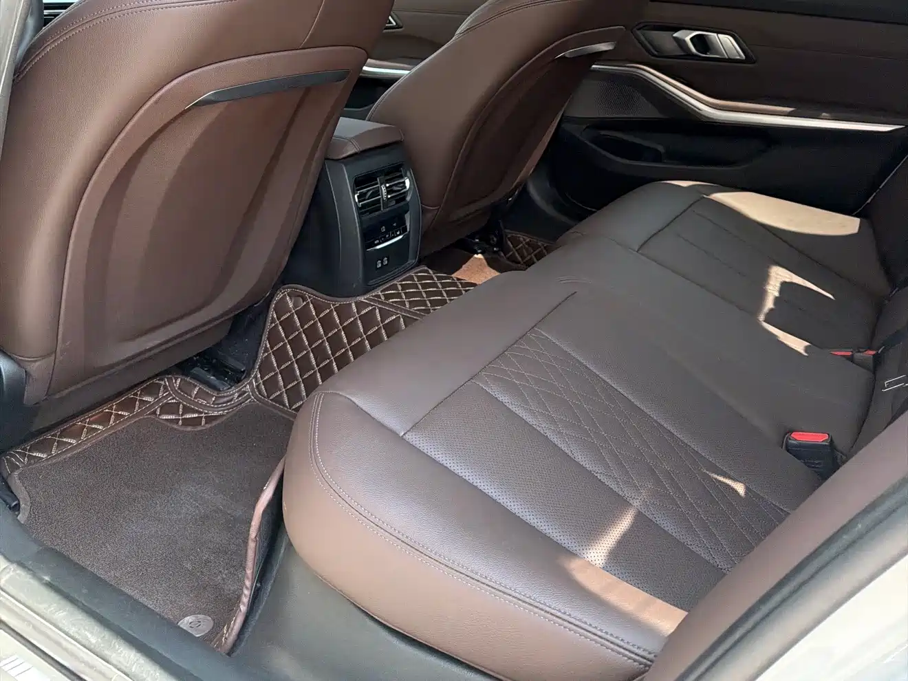 BMW 3 Series 2023 320Li M Sport Package фото 11