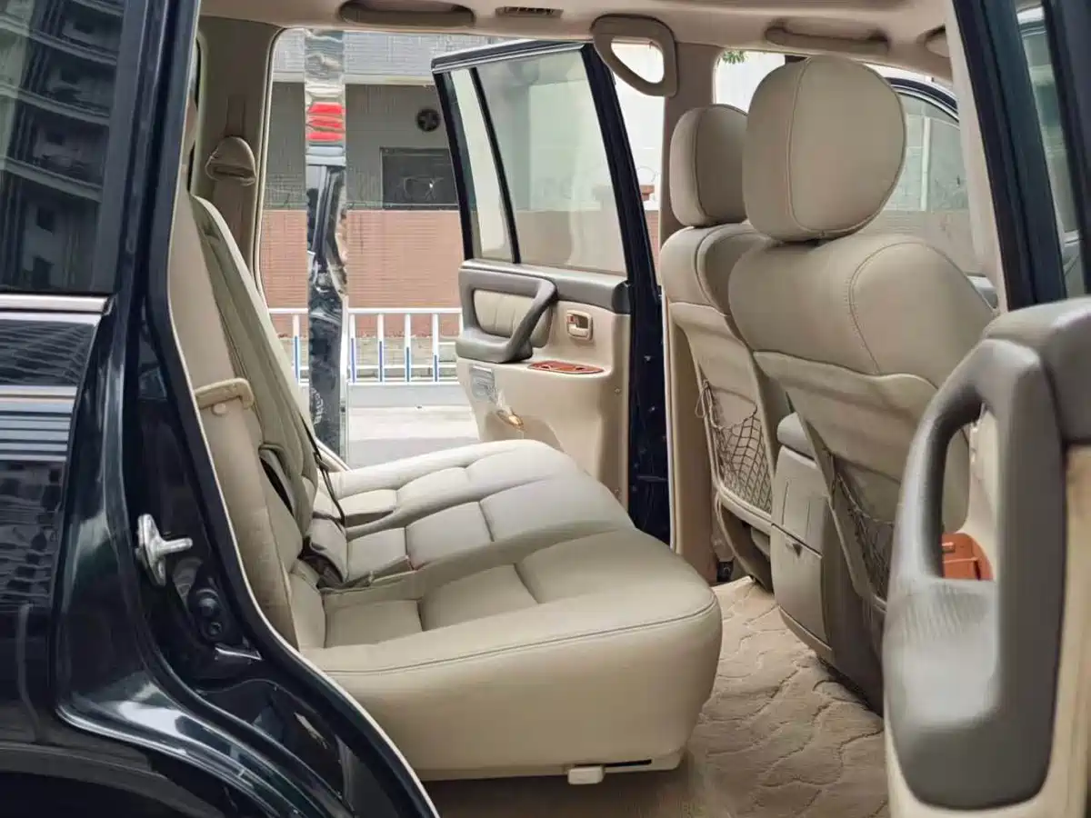 Toyota Land Cruiser фото 10