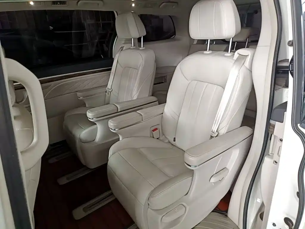GAC Trumpchi Trumpchi M8 2018 2018 320T Premium Edition