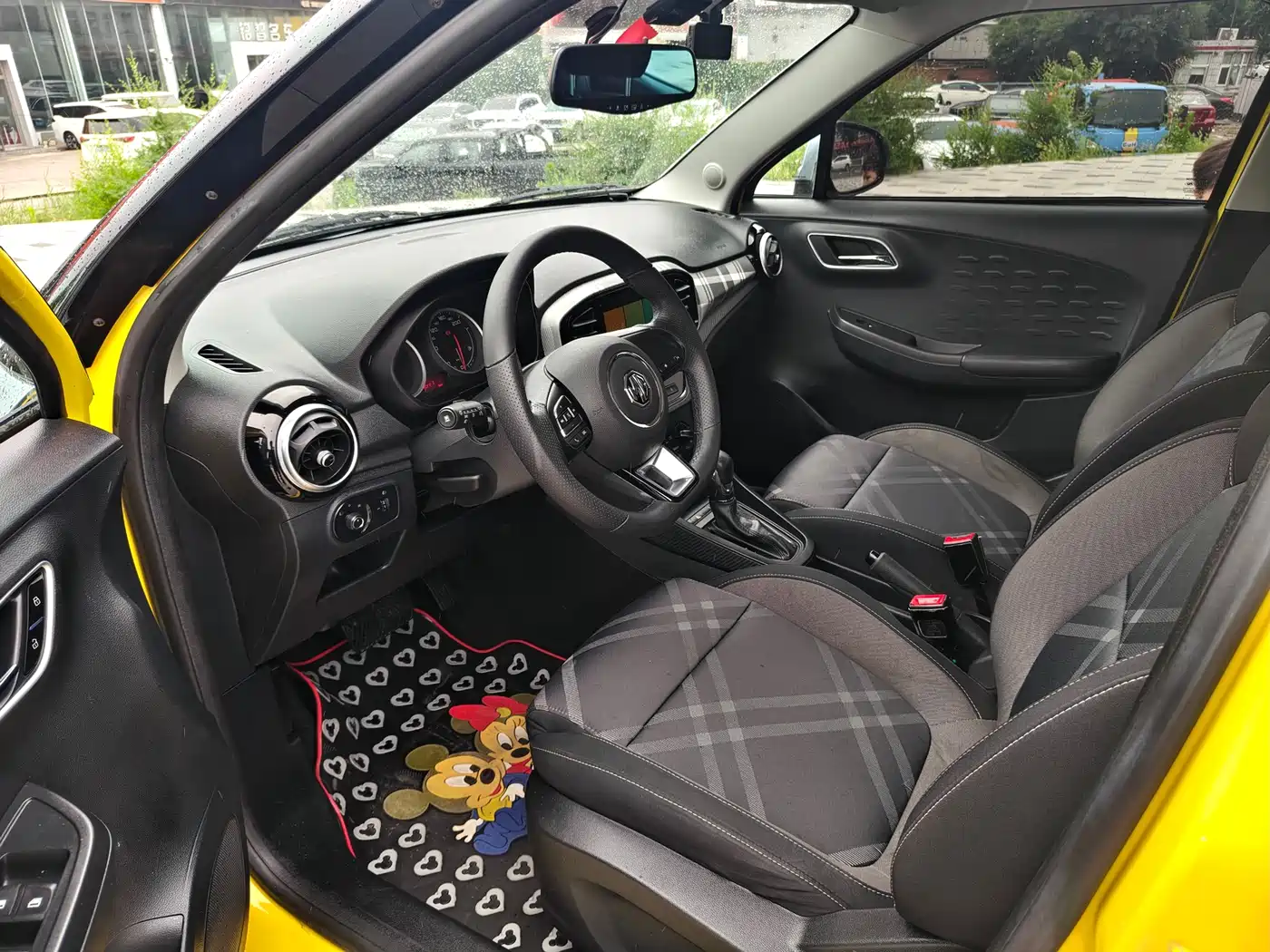 2019 MG 3