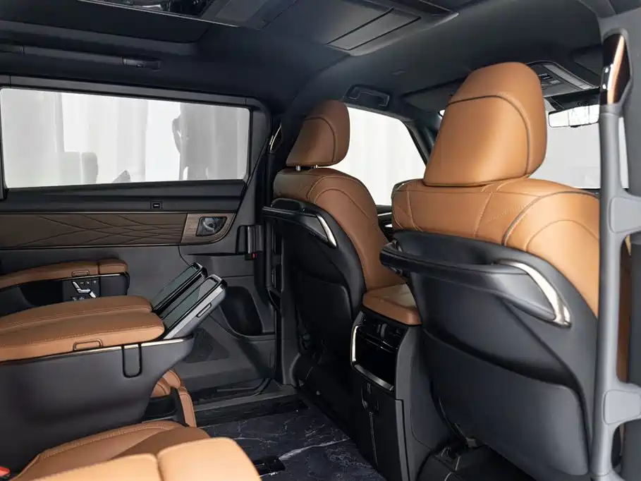 Toyota Alphard 2024 Hybrid 2.5L Ultimate Enjoyment Edition фото 15