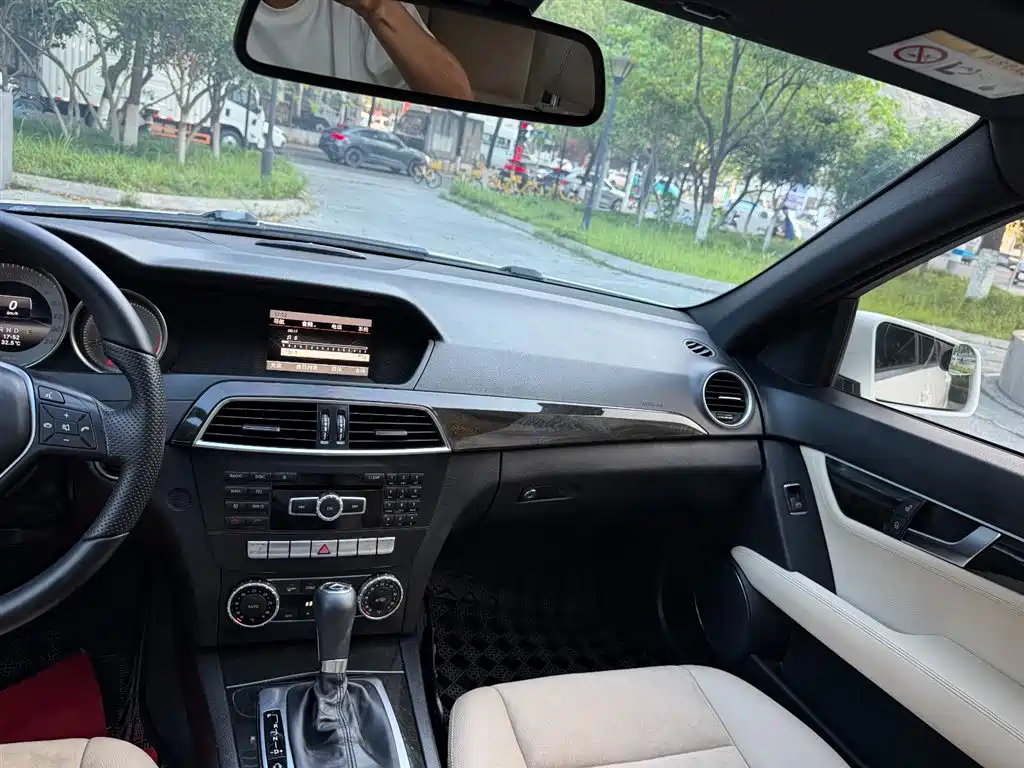 Mercedes-Benz C-Class 2013 C 260 Fashion Grand Edition фото 9