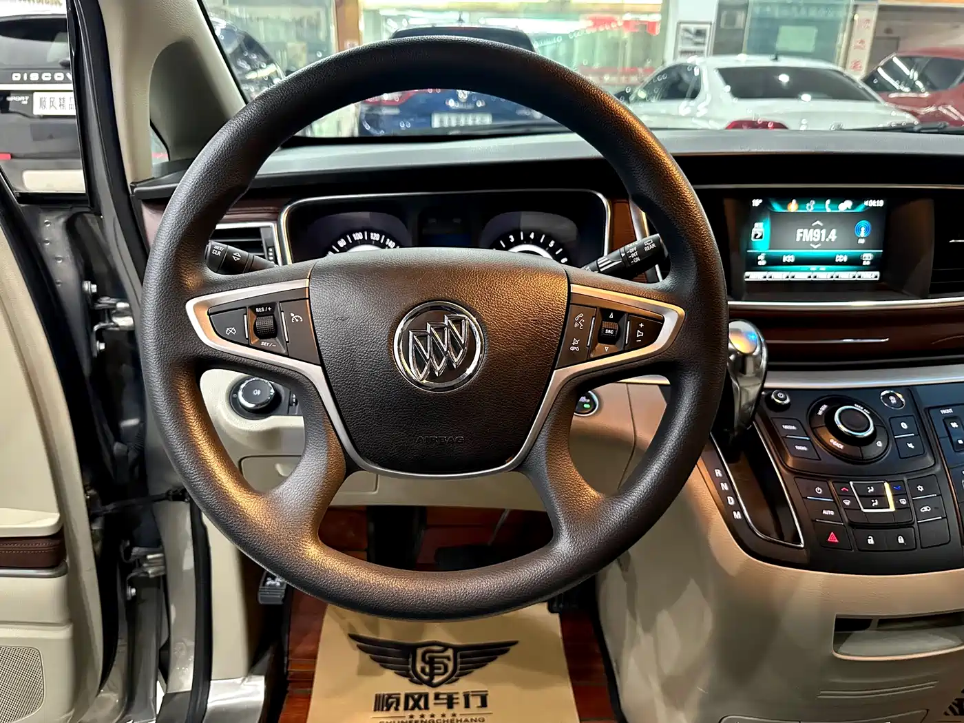 Buick GL8 2018 28T Comfort China VI фото 24