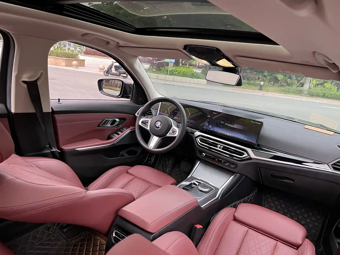 BMW 3 Series 2024 325Li M Sport Shadowline Package фото 8