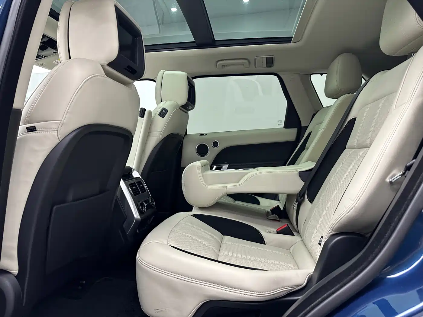 Photo 11 - Land Rover Range Rover Sport