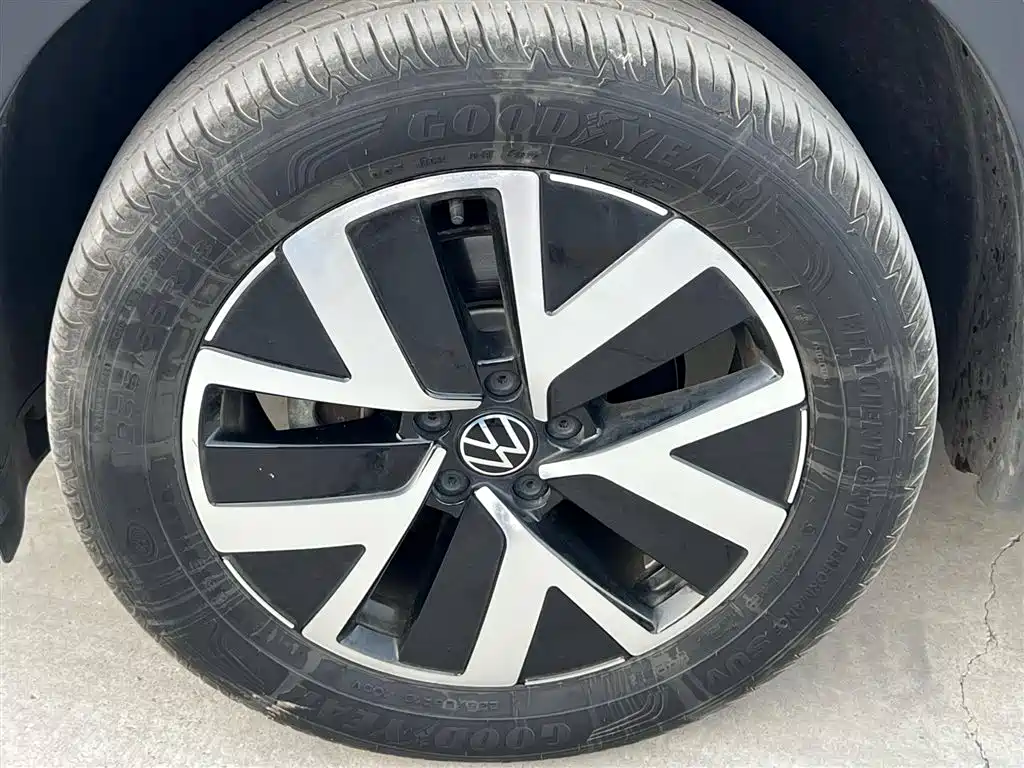 Volkswagen Tayron 2023 280TSI 2WD Luxury Plus Advanced Edition фото 5