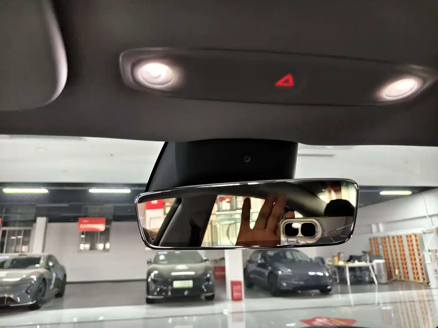 Tesla Model 3 2026 2025 Model Year Facelift Rear-Wheel Drive