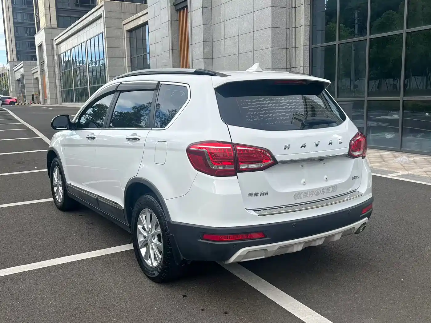 Photo 4 - Haval H6