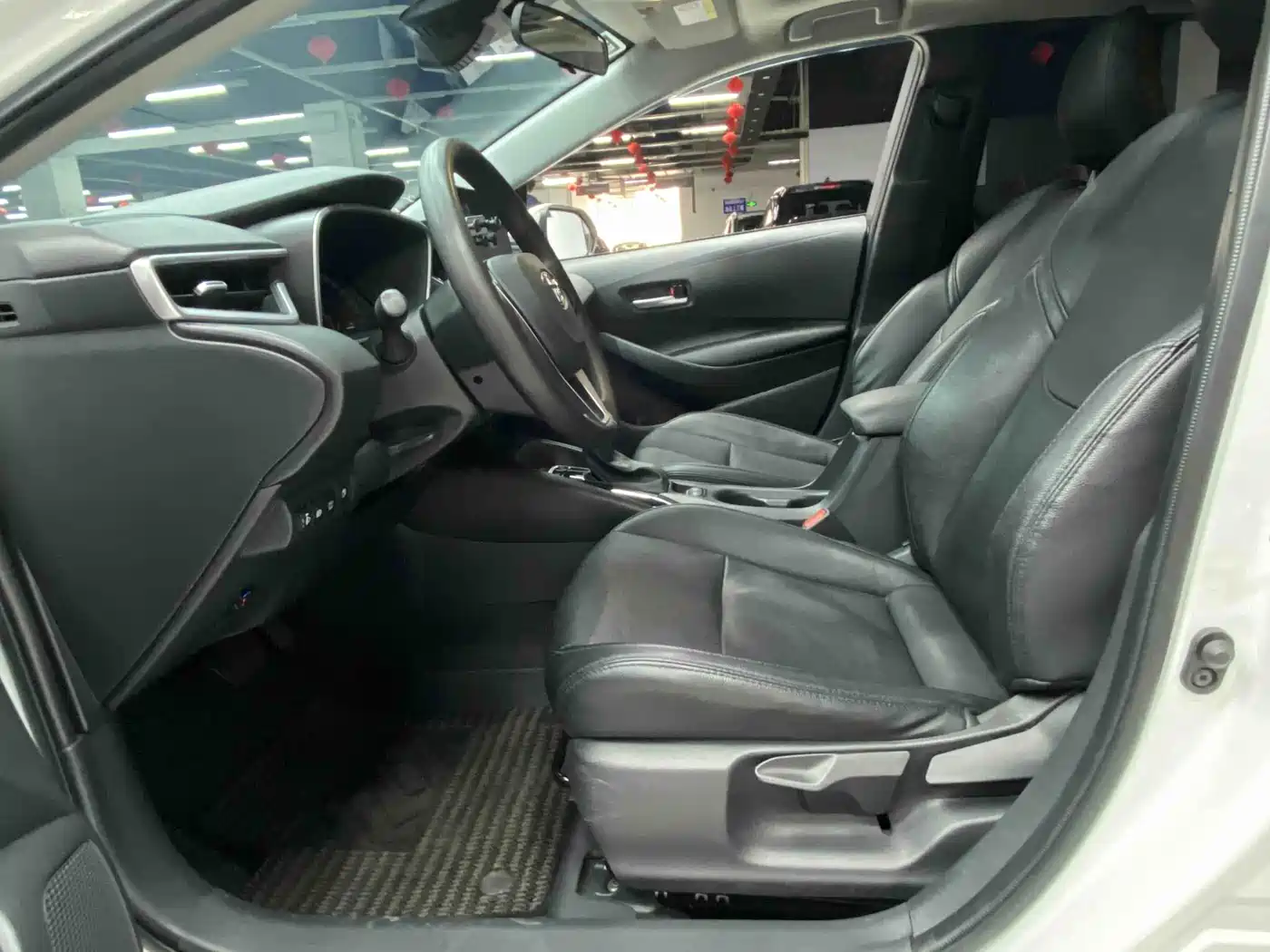 Toyota Levin 2023 Smart Hybrid 1.8L Luxury фото 14