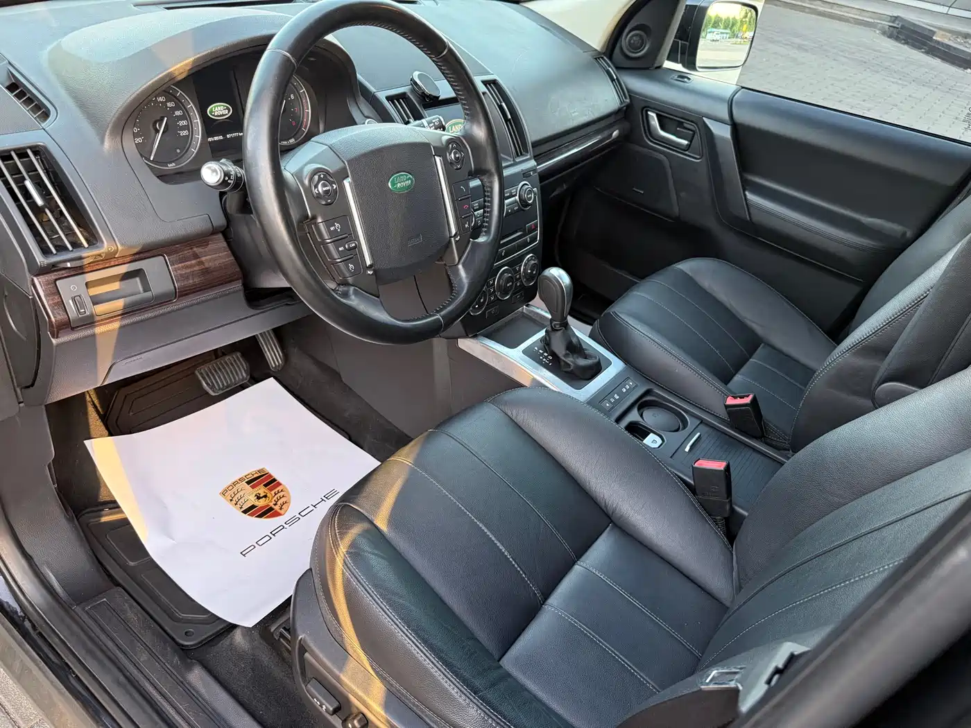 Land Rover Freelander 2 2014 2.0T Si4 SE Gasoline Edition фото 9