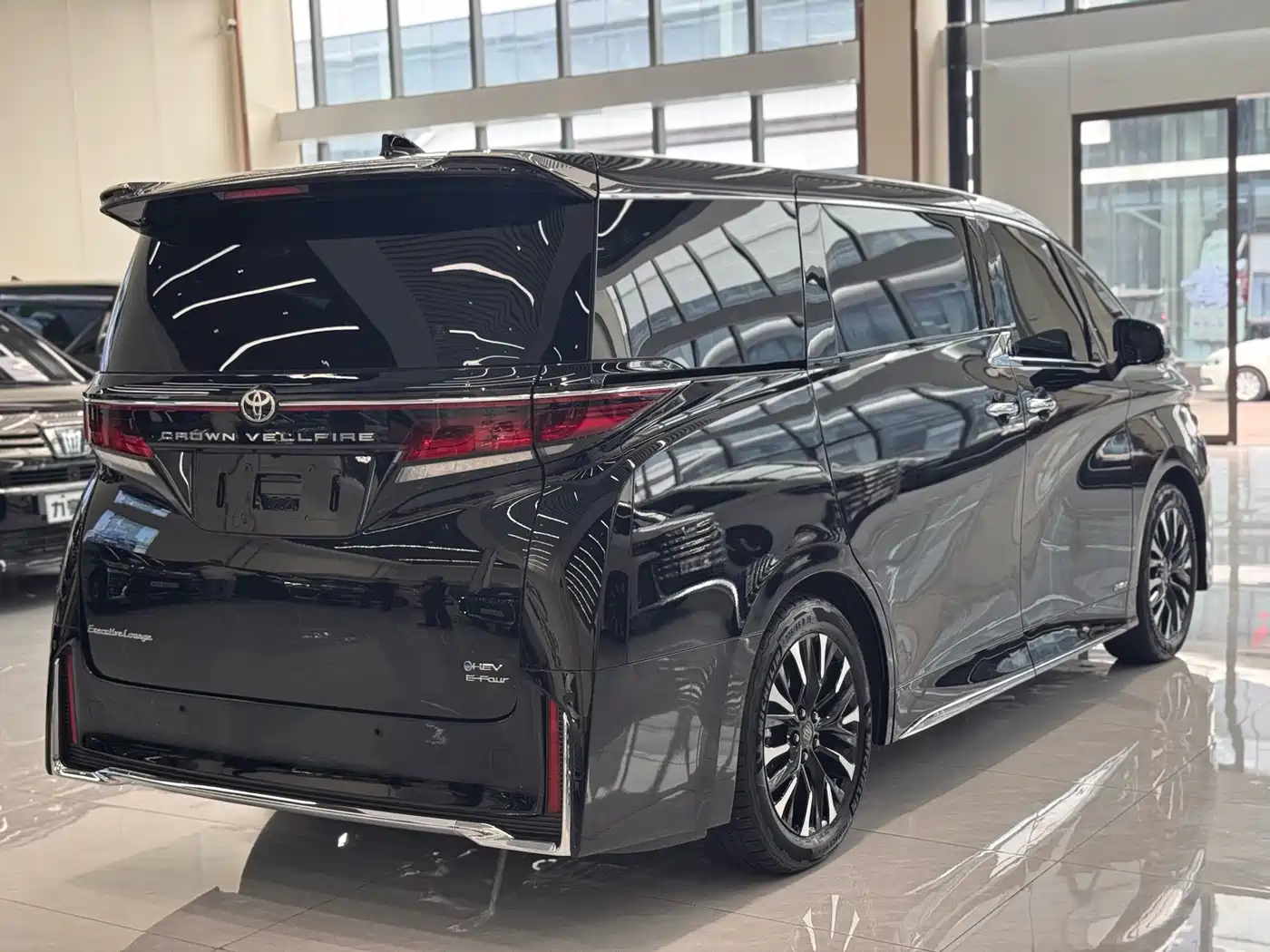 Toyota Vellfire 2025 2024 Crown Hybrid 2.5L Executive Premium Edition
