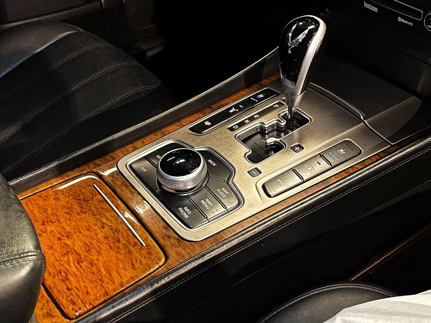 Hyundai Equus 2012 Model 3.8 GDi Extended Premium Edition фото 25