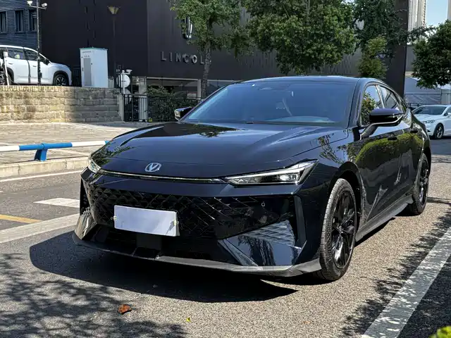 Changan UNI-V 2025