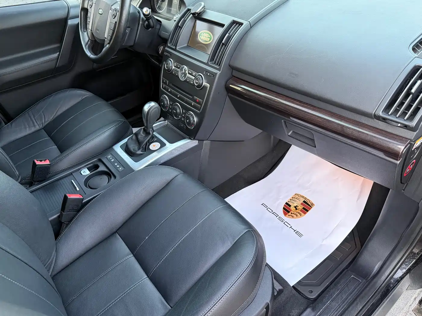 Land Rover Freelander 2 2014 2.0T Si4 SE Gasoline Edition фото 11