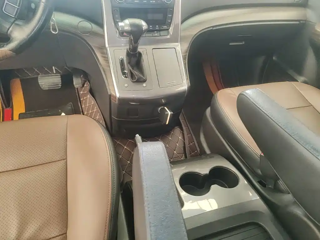Dongfeng Fengxing Fengxing CM7 2016 2016 2.0T Automatic Luxury