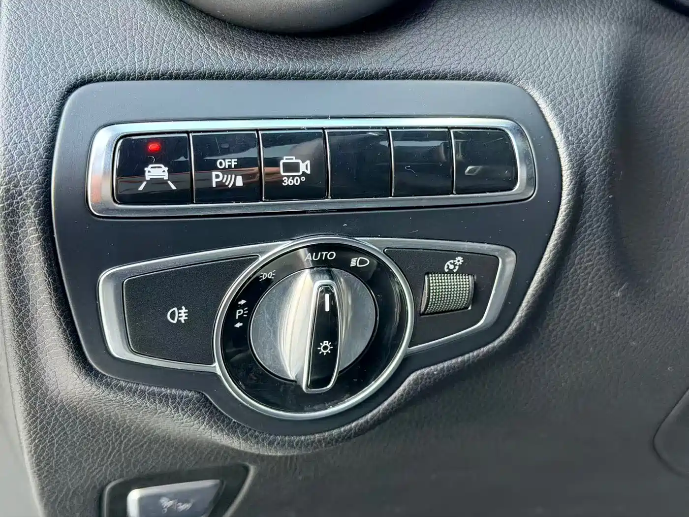 Mercedes-Benz GLC 2016 GLC 300 4MATIC Dynamic фото 13