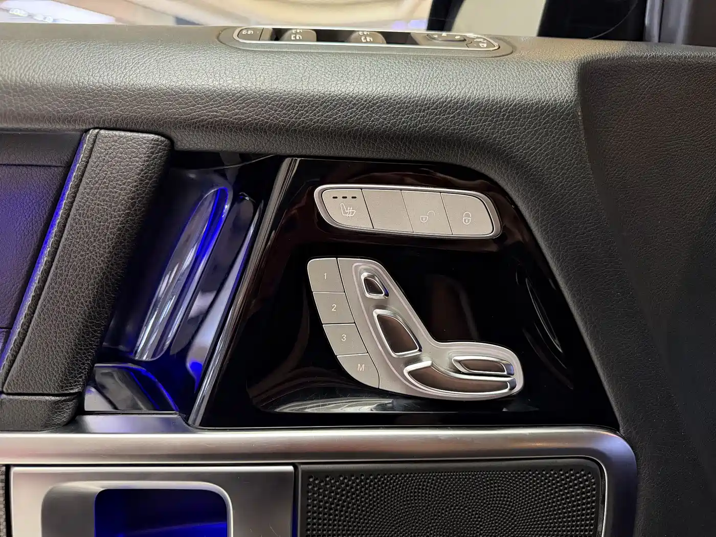 Mercedes-Benz G-Class фото 7