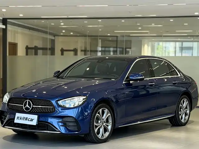 Mercedes-Benz E-Class 2022