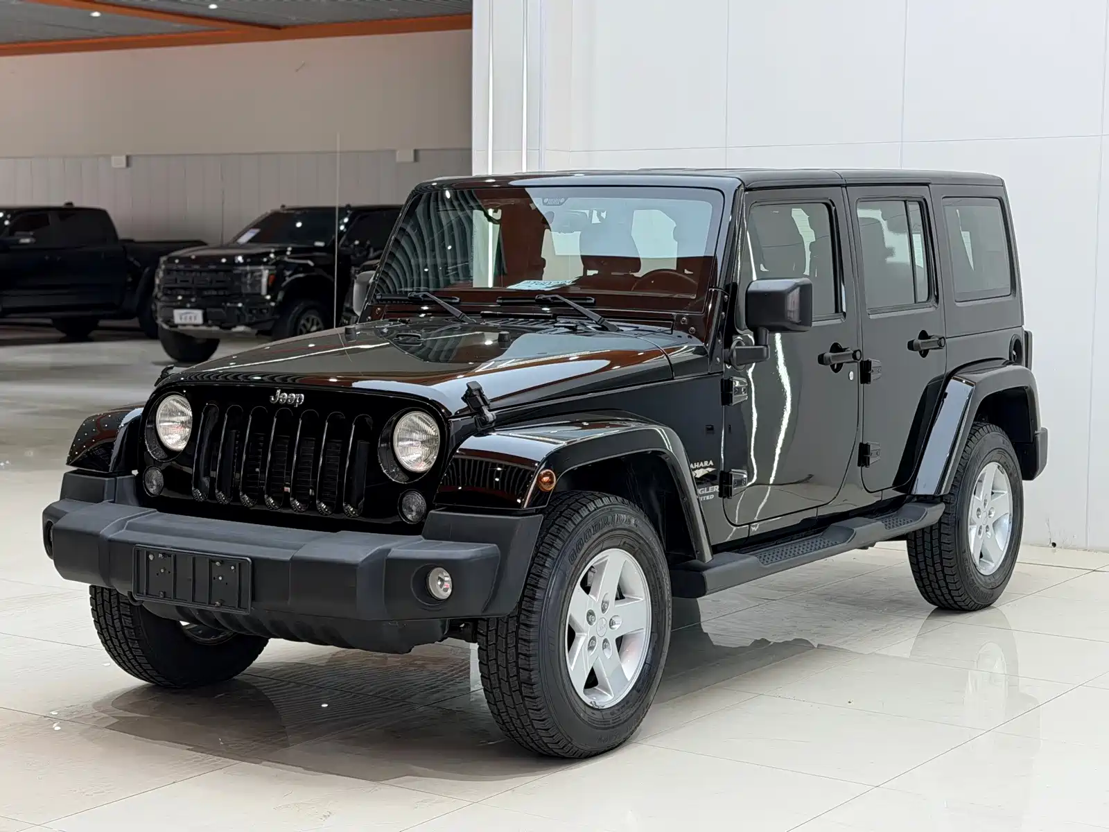 Фото 3 - Jeep Wrangler
