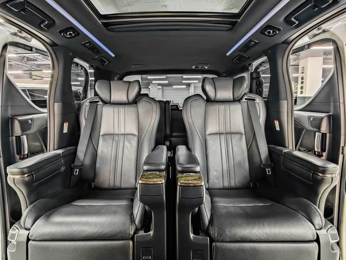 Toyota Alphard 2021 Hybrid 2.5L Premium фото 10