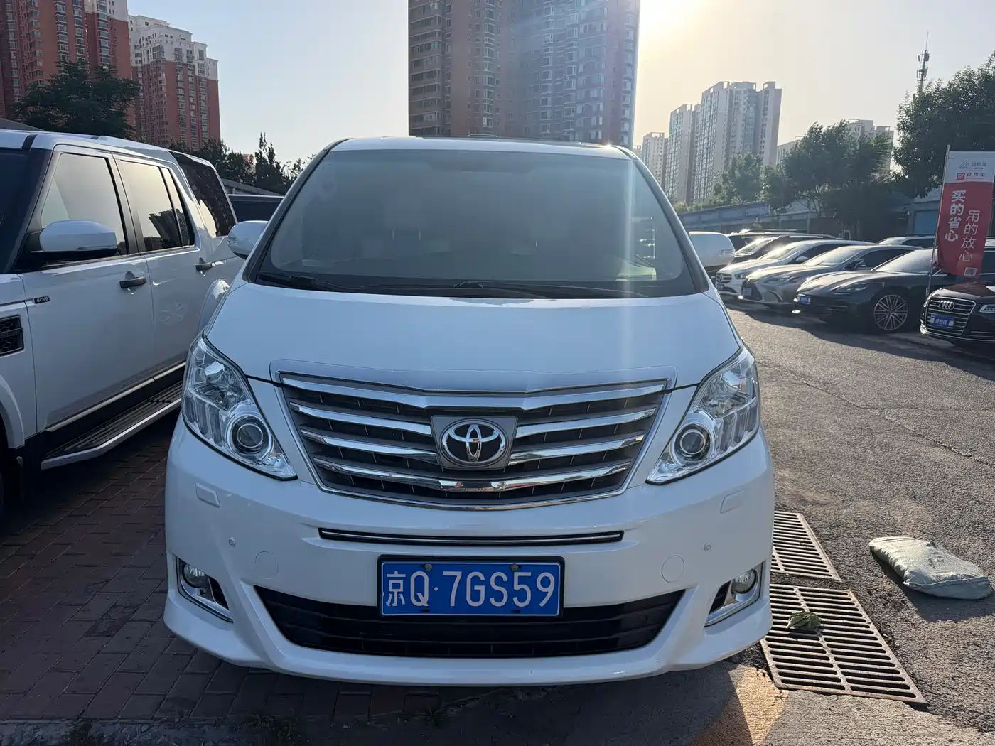 Toyota Alphard 2012 3.5L Premium Edition фото 2