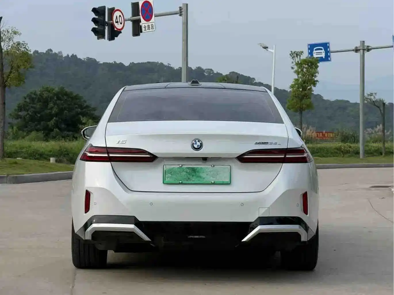BMW i5 2025 2024 eDrive 35L M Sport Package