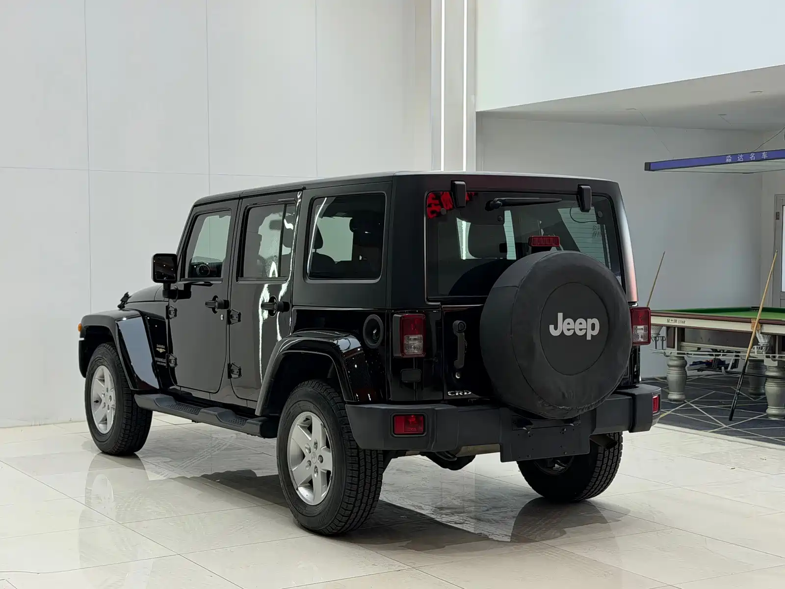 Фото 13 - Jeep Wrangler