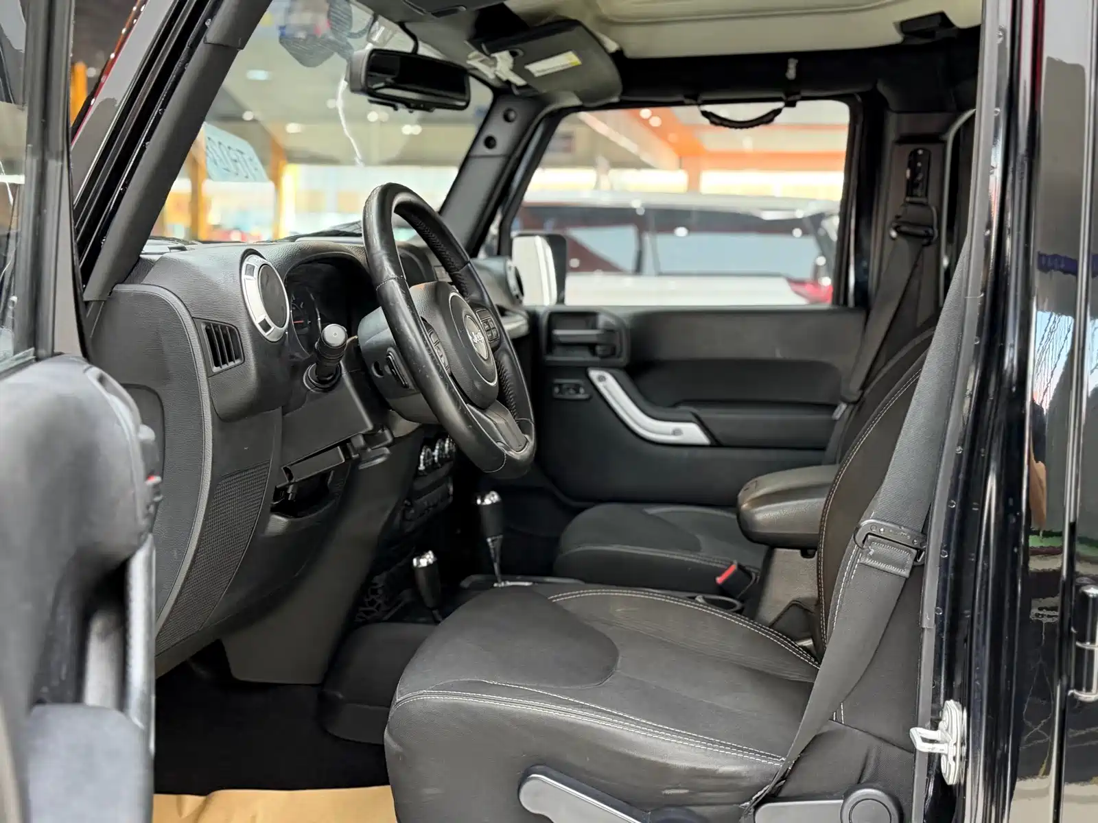 Фото 5 - Jeep Wrangler