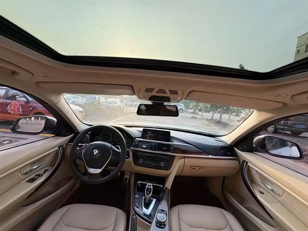 BMW 3 Series 2014 328Li Fashion фото 8