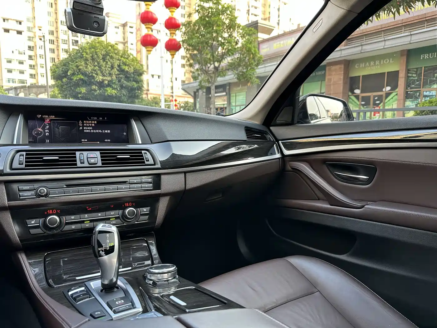BMW 5 Series 2017 525Li Luxury Design Package фото 24