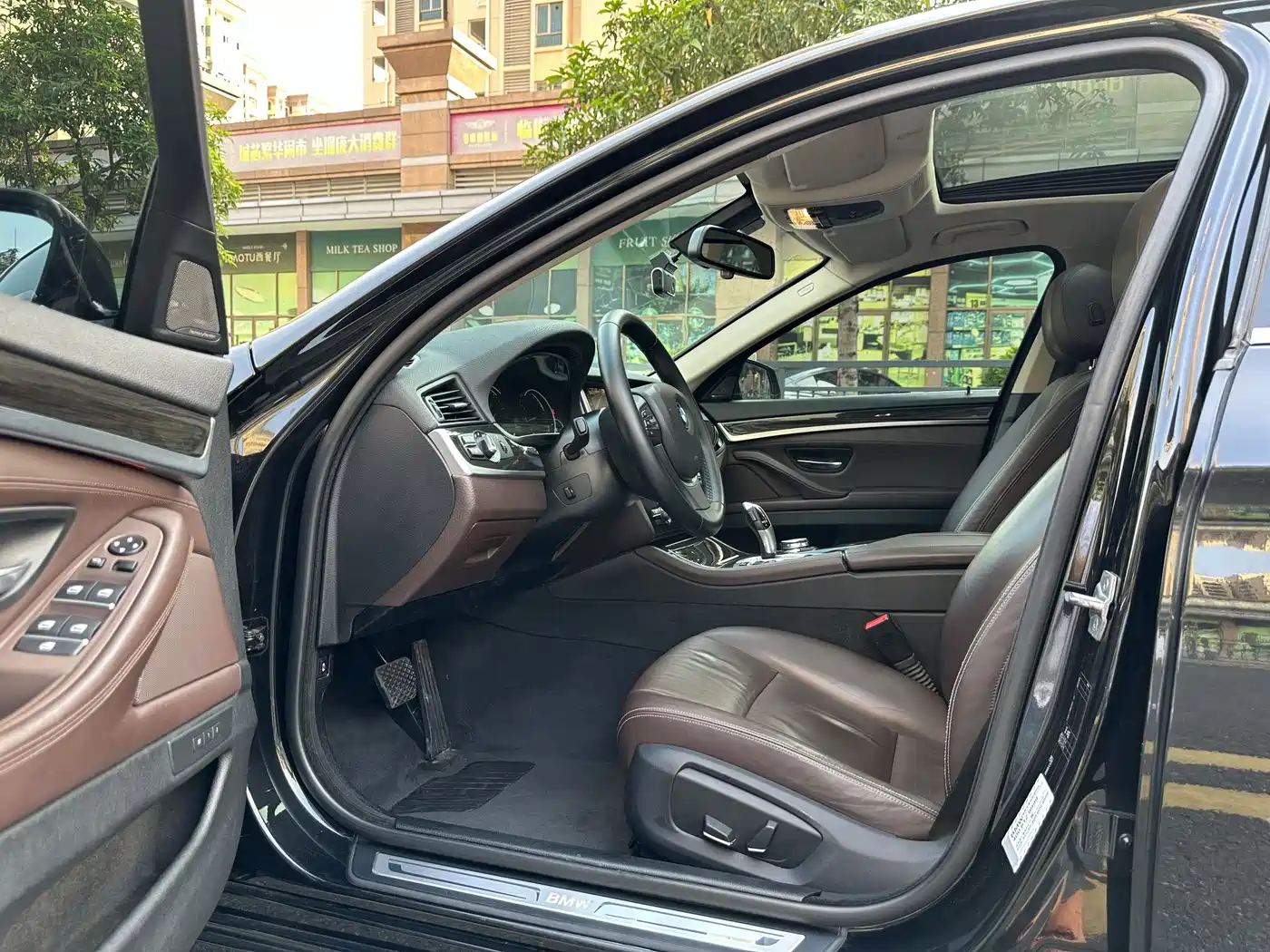 BMW 5 Series 2017 525Li Luxury Design Package фото 9