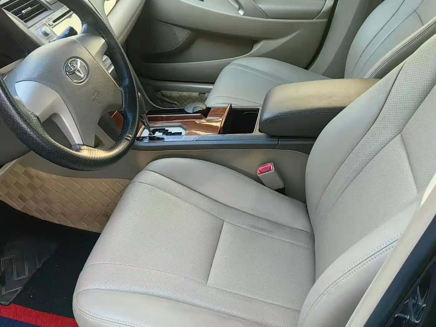 Toyota Camry 2013 200E Classic Elite Edition фото 9