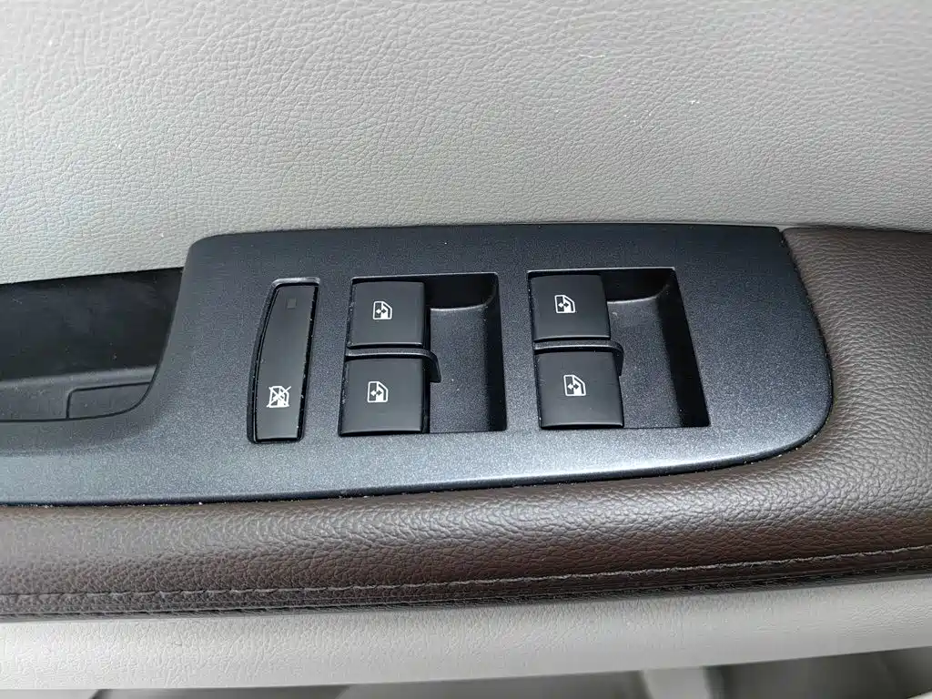 Фото 9 - Buick GL8