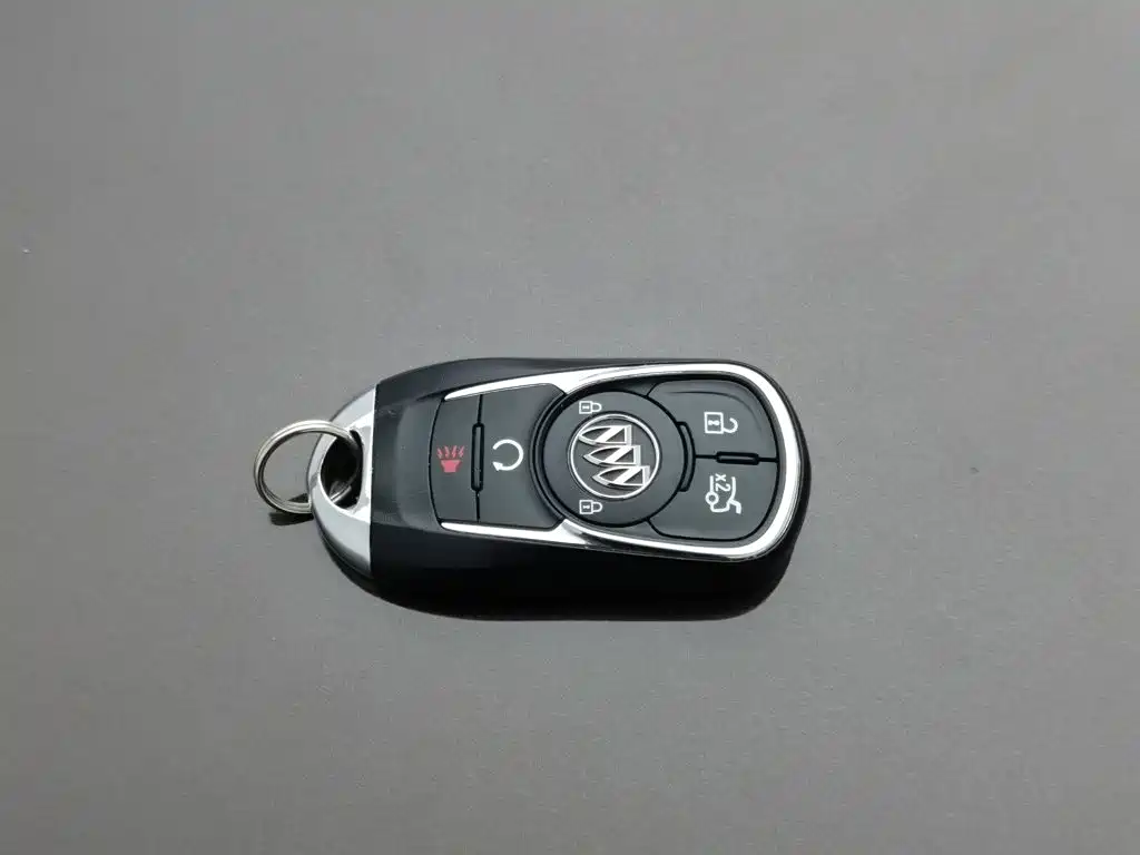 Фото 19 - Buick LaCrosse