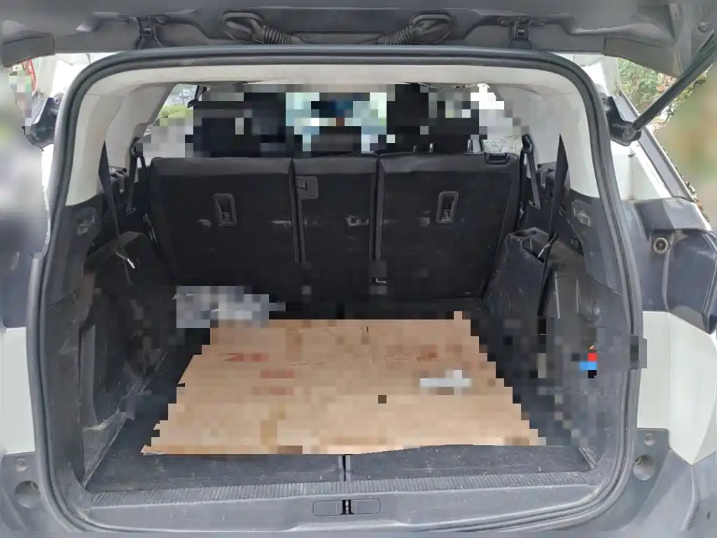 Peugeot 5008 2017 380THP 7-seat Elite Edition фото 10