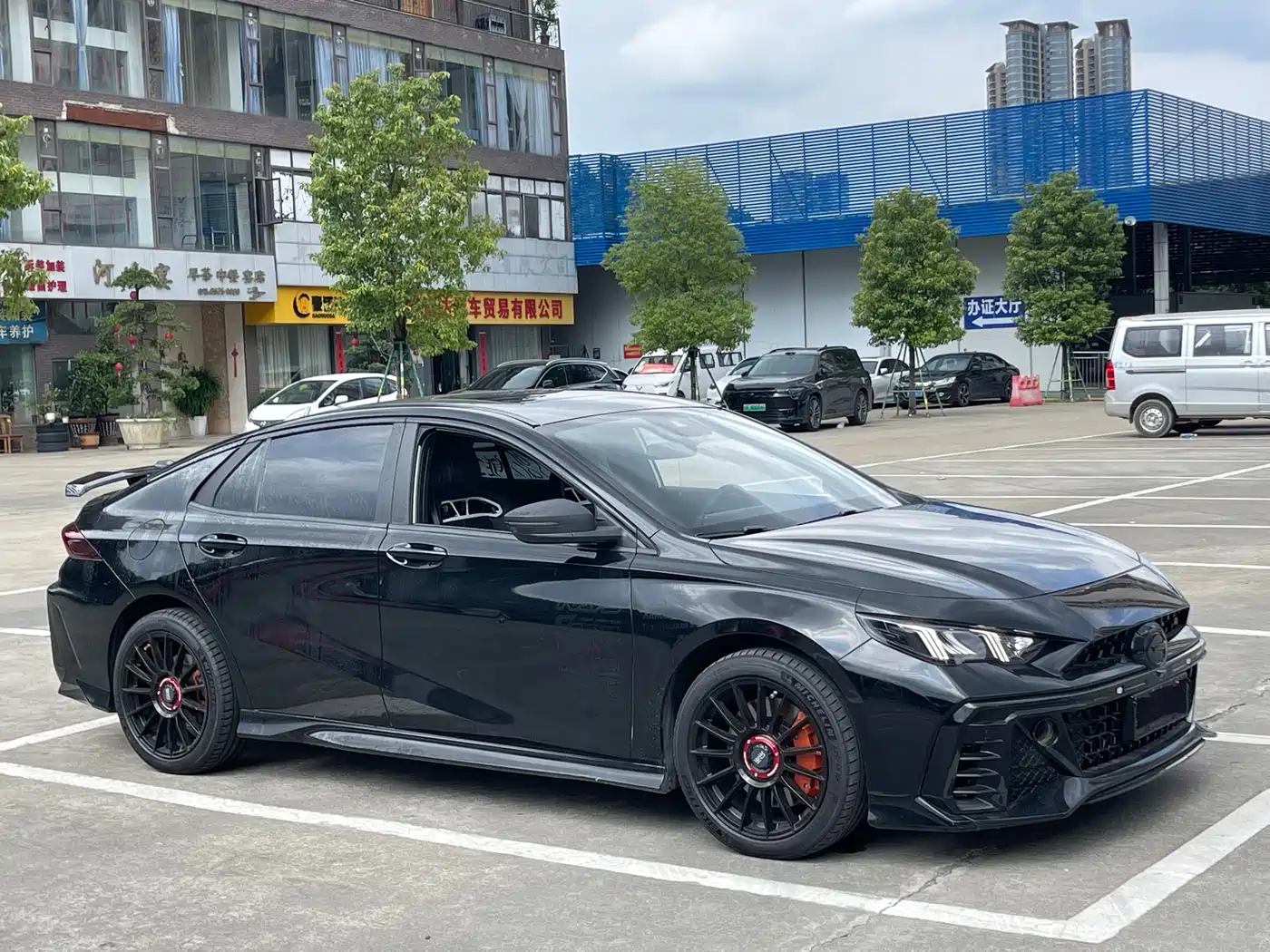 GAC Trumpchi Trumpchi Emkoo 2023 400T Automatic R PRO фото 12