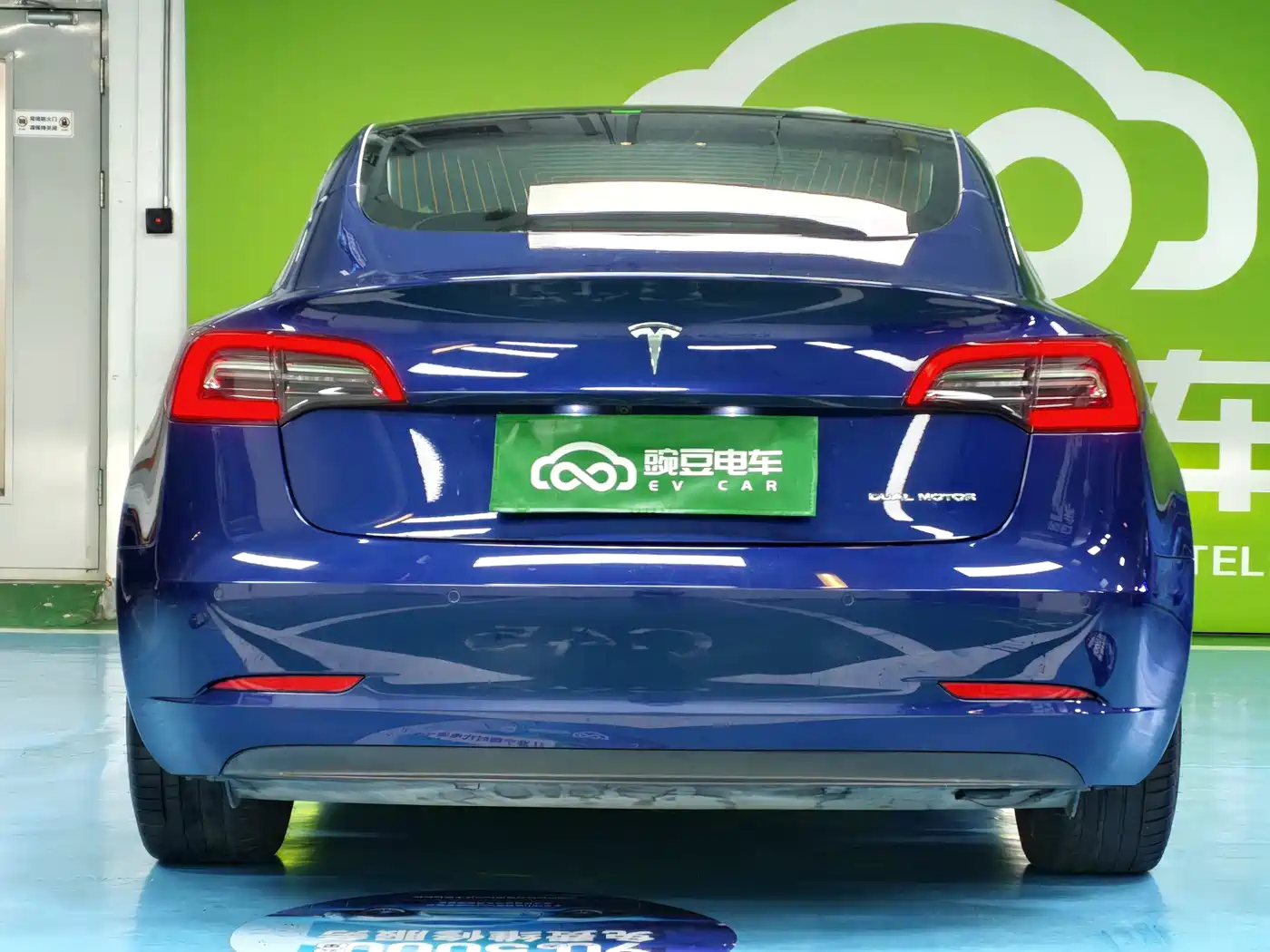 Tesla Model 3 (Import) 2019 2019 Long Range All-Wheel Drive Edition