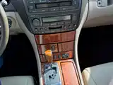 Фото 8 - Lexus LS