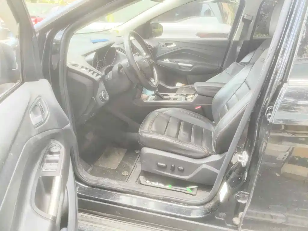 Фото 8 - Ford Kuga