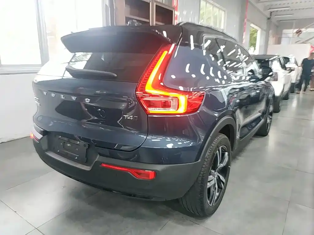 Volvo XC40 2022 2022 Model T4 AWD Smart Vision Sport Edition