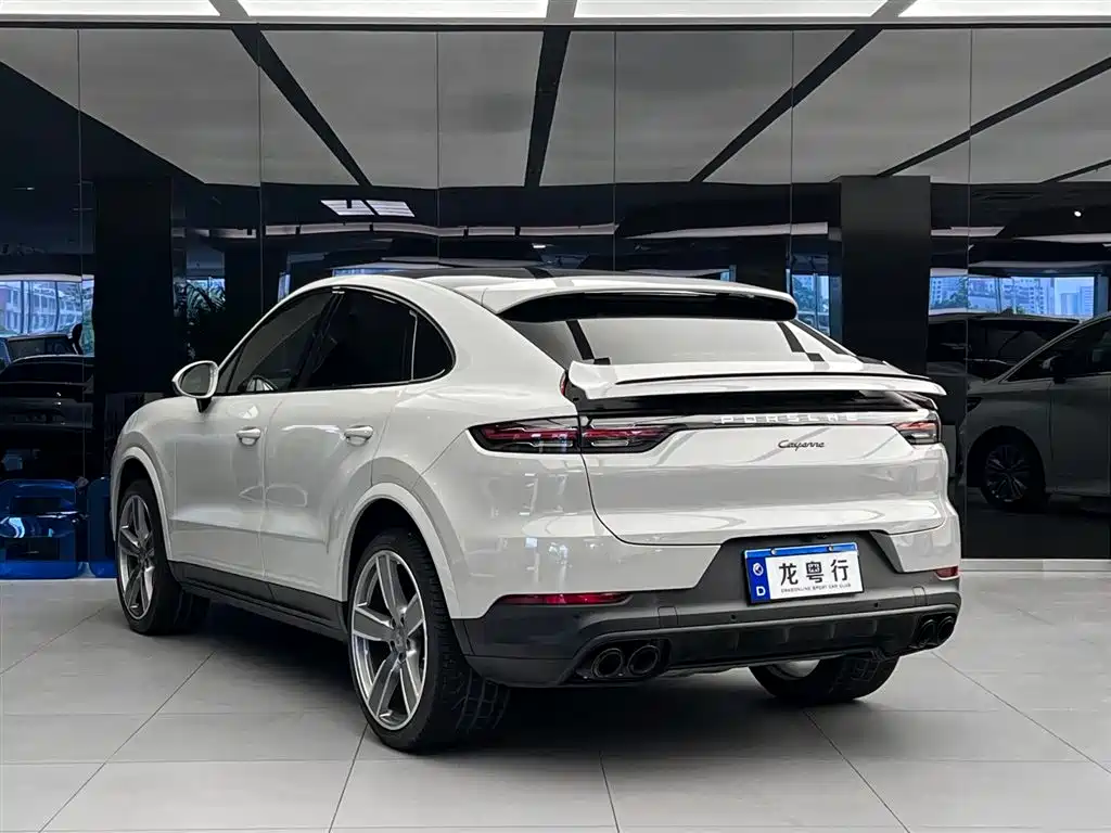 Porsche Cayenne 2019 Cayenne Coupé 3.0T фото 4